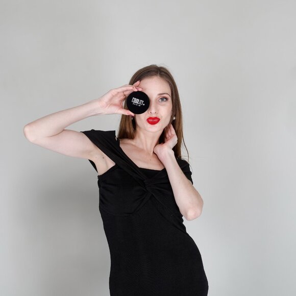 Brown Bronzer and Contour Compact with Matte Finish - Picture 13 of 13